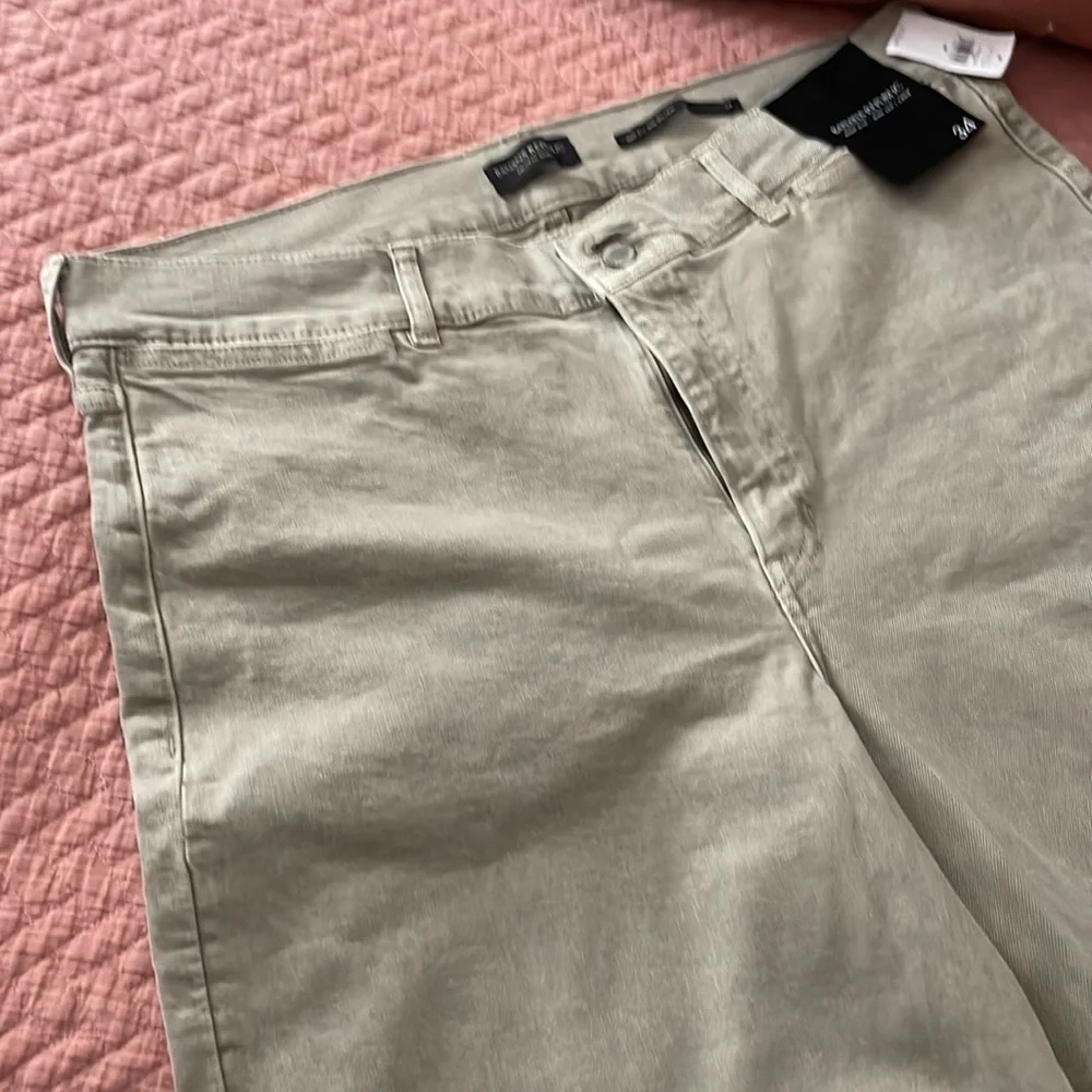 New - Picture 2 of 6